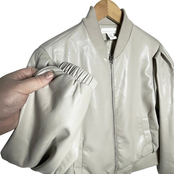 HOUSE OF HARLOW Women’s Stone Gray Vegan Leather Puff Sleeve Bomber - Picture 2 of 4